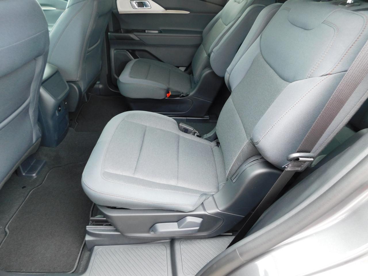 Ford Explorer Active RWD 2026