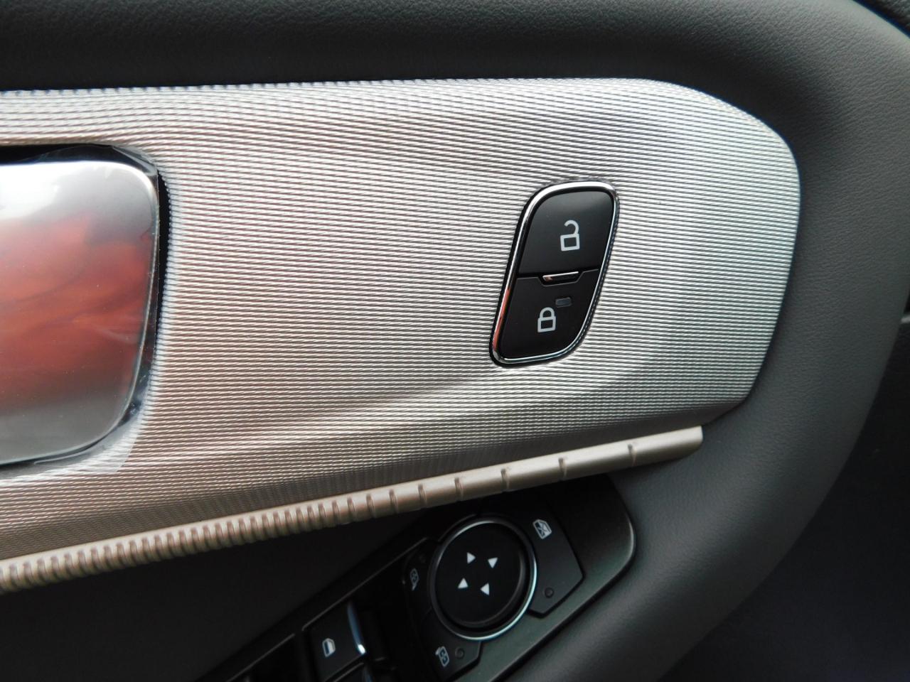 Ford Explorer Active RWD 2026