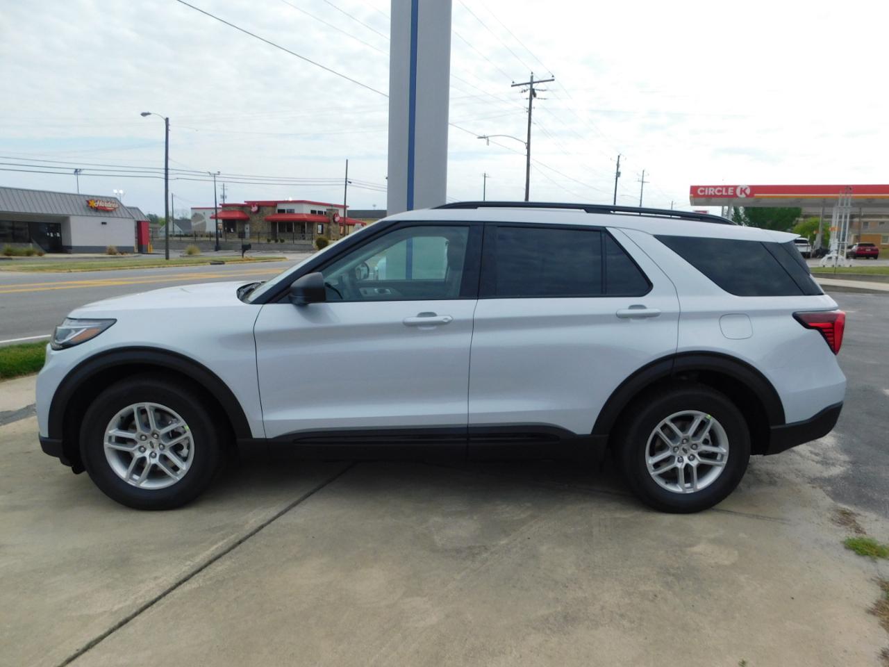 Ford Explorer Active RWD 2026