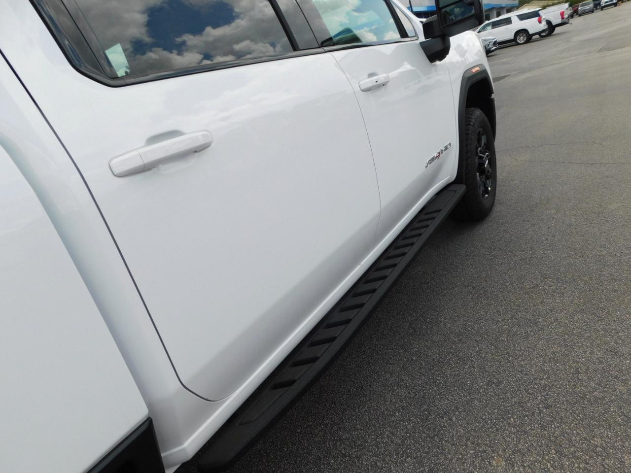 GMC Sierra 2500HD 4WD Crew Cab 159" AT4 2026