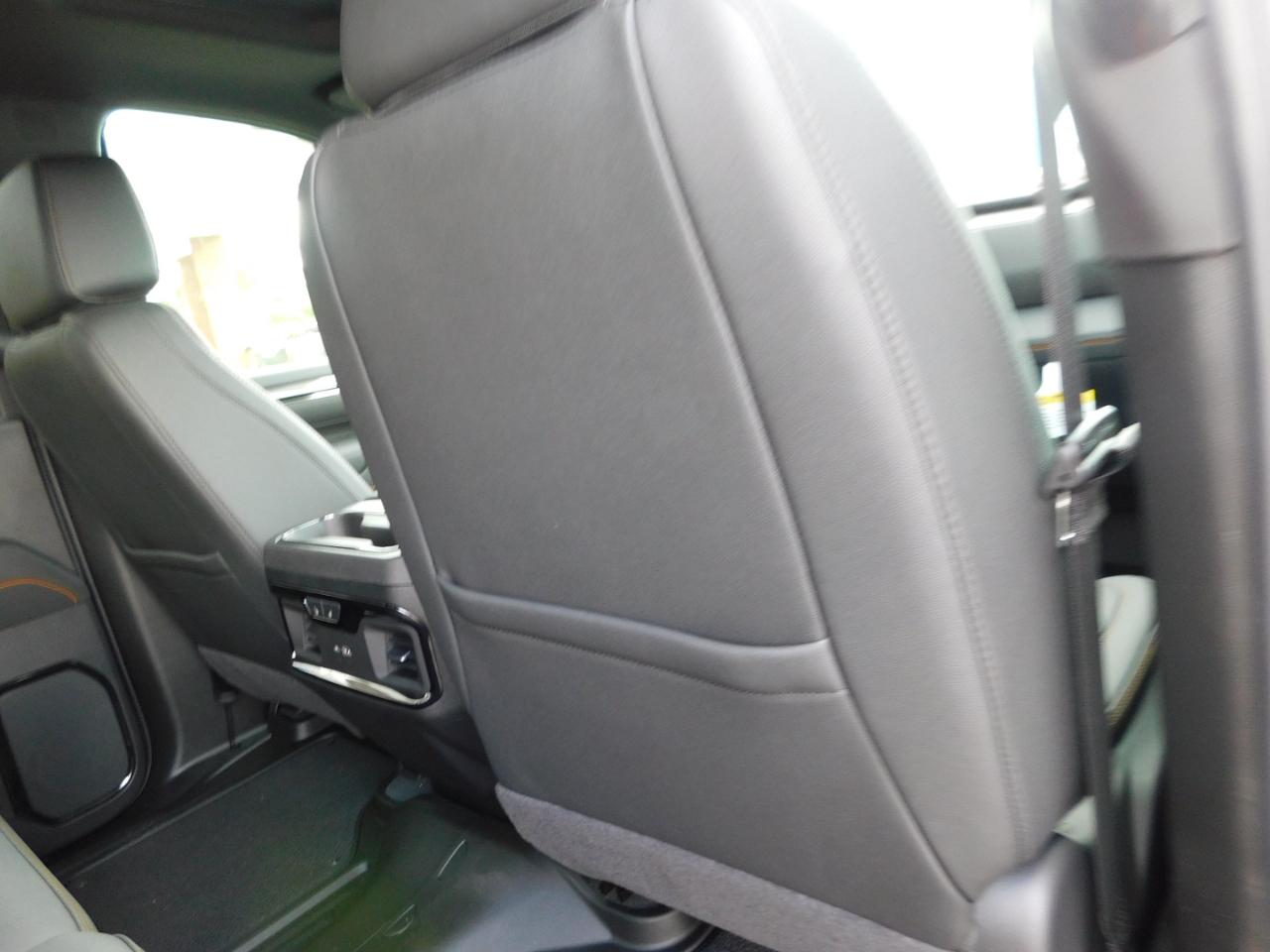 GMC Sierra 2500HD 4WD Crew Cab 159" AT4 2026