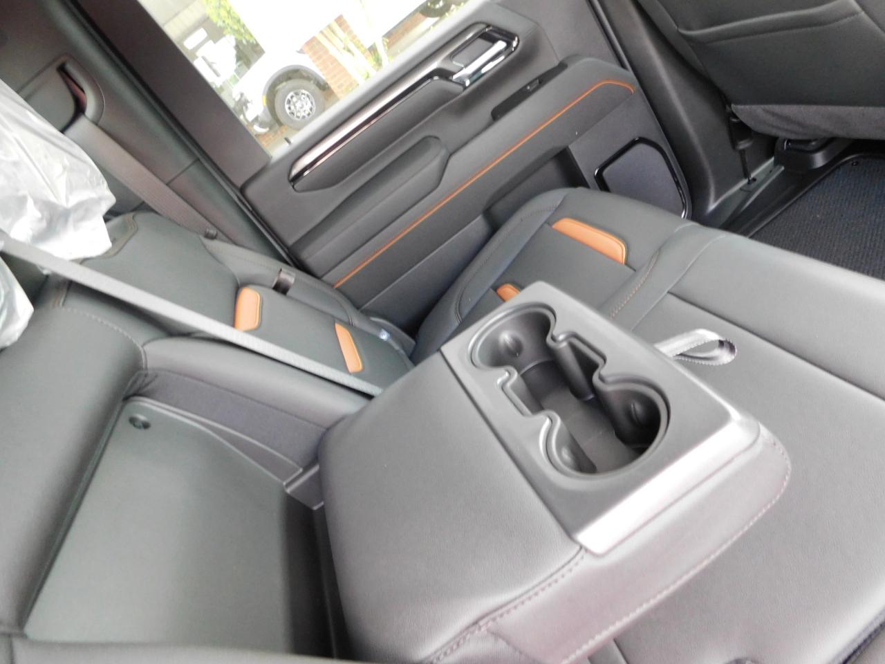 GMC Sierra 2500HD 4WD Crew Cab 159" AT4 2026