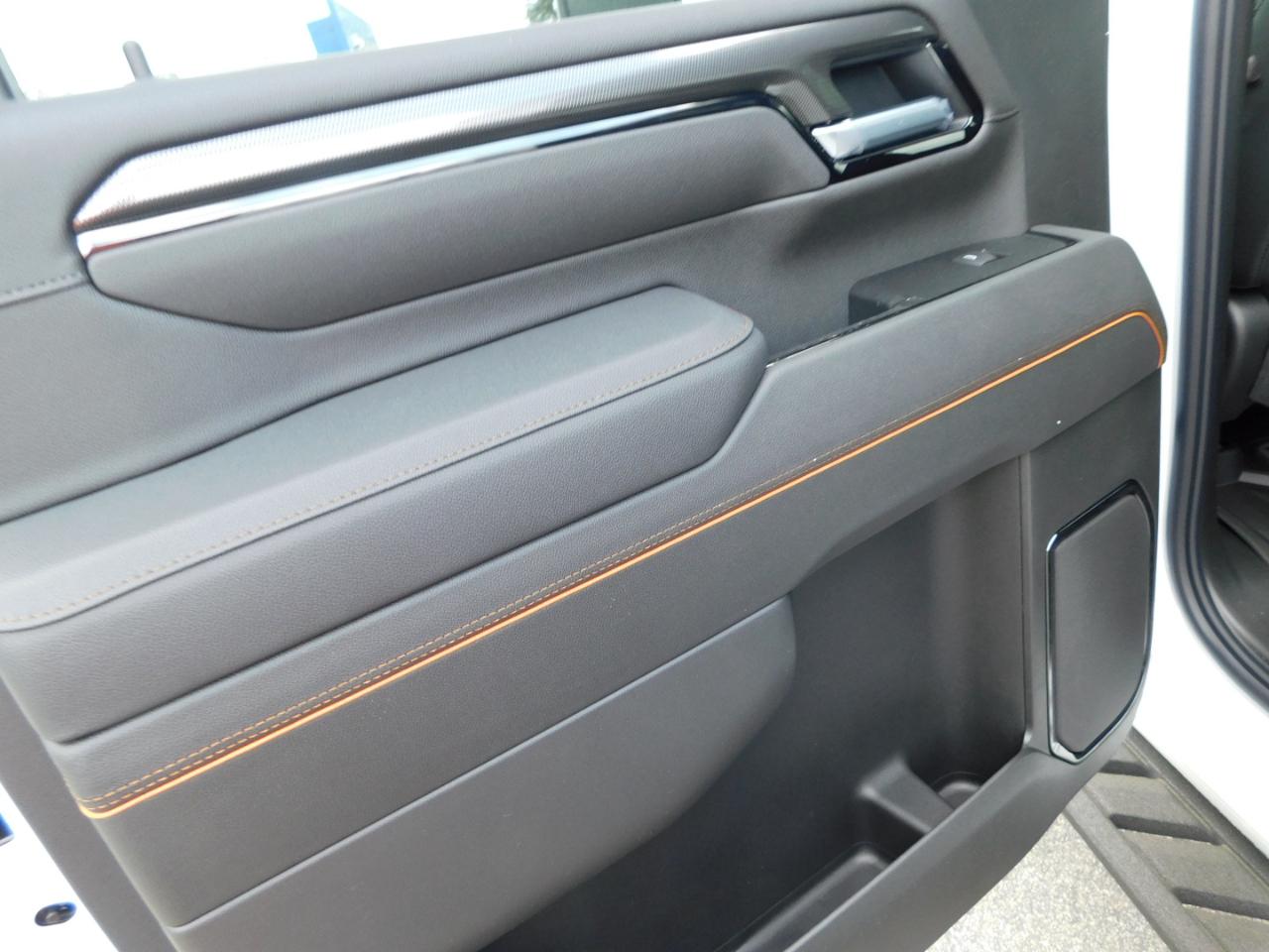 GMC Sierra 2500HD 4WD Crew Cab 159" AT4 2026