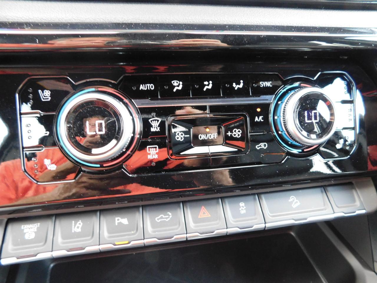 GMC Sierra 2500HD 4WD Crew Cab 159" AT4 2026