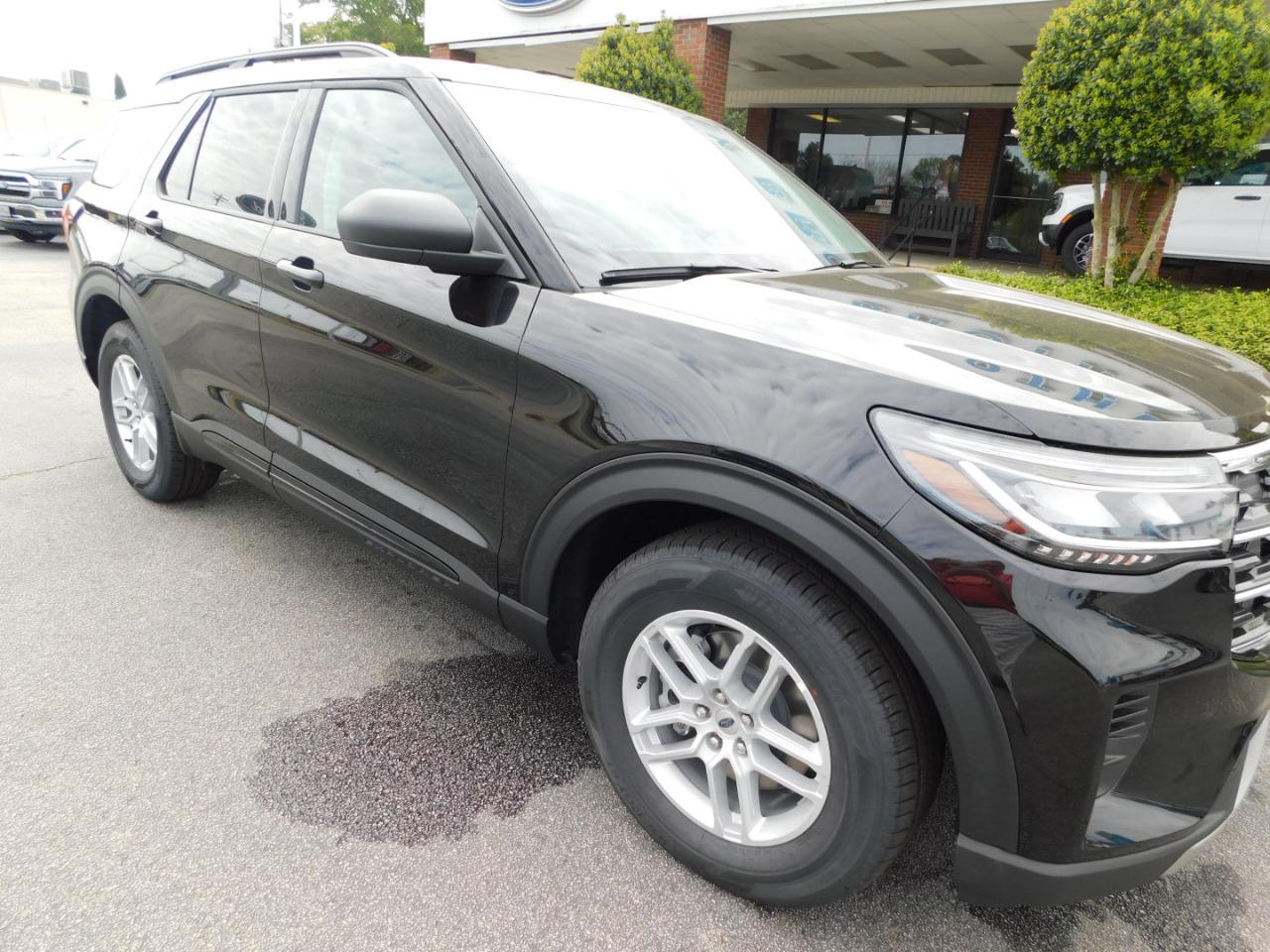 Ford Explorer Active w/200A Pkg RWD 2026
