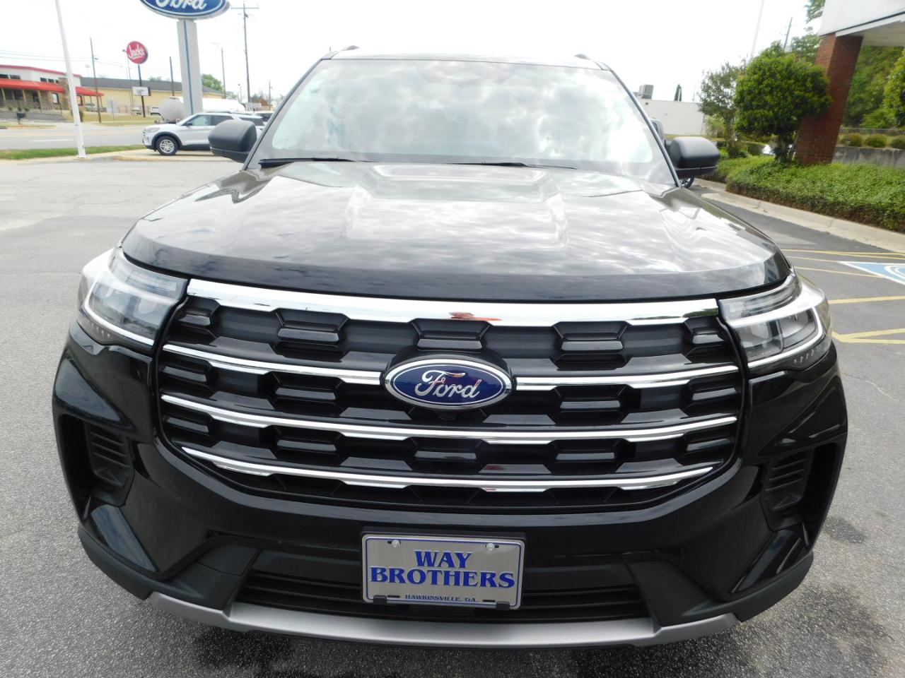 Ford Explorer Active w/200A Pkg RWD 2026