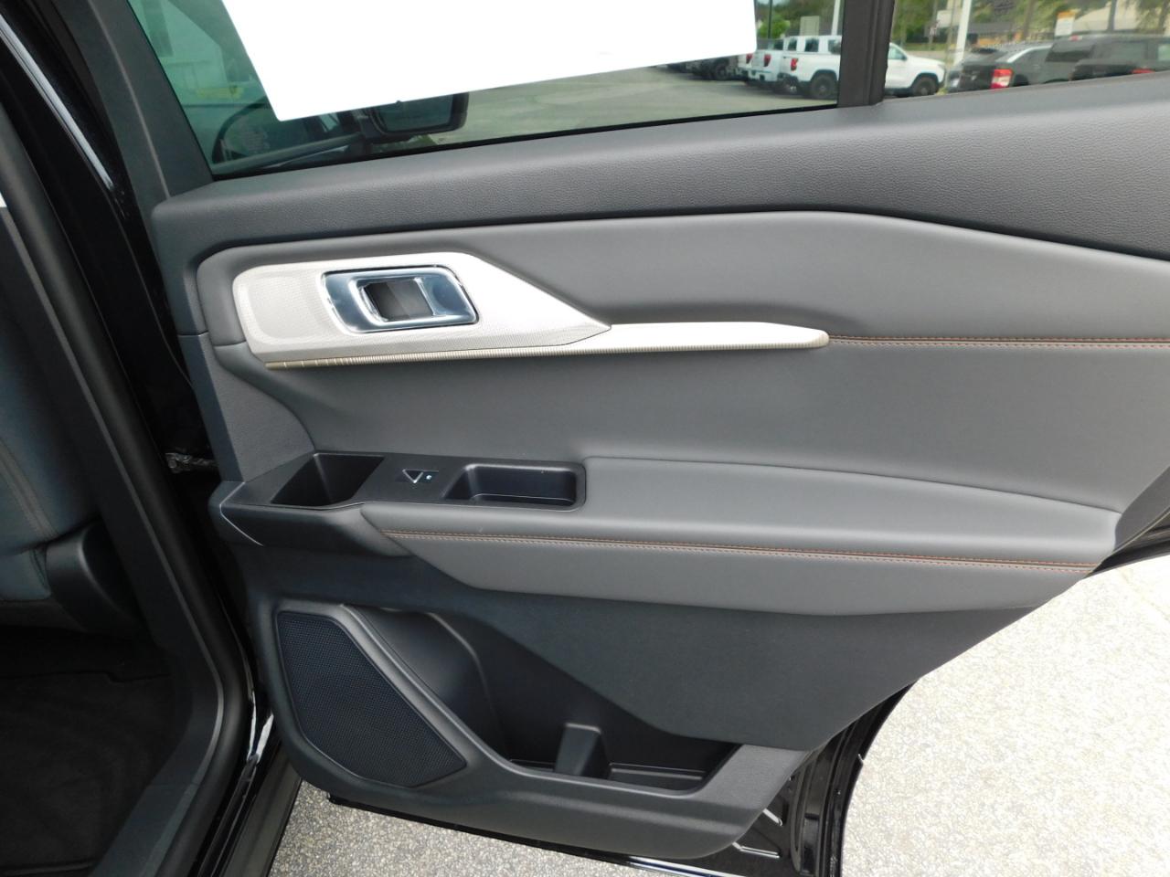 Ford Explorer Active w/200A Pkg RWD 2026