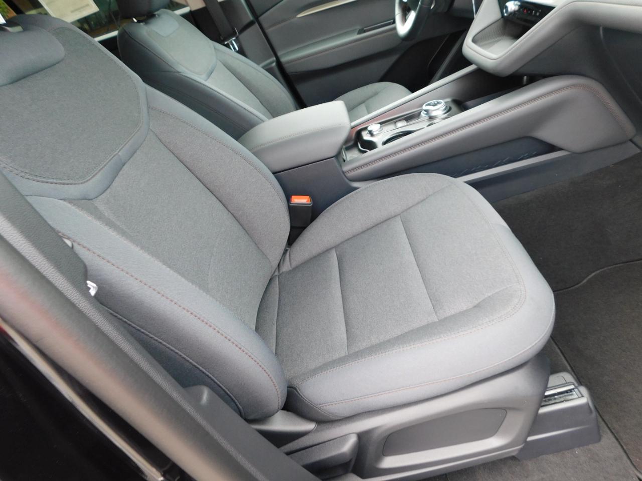 Ford Explorer Active w/200A Pkg RWD 2026