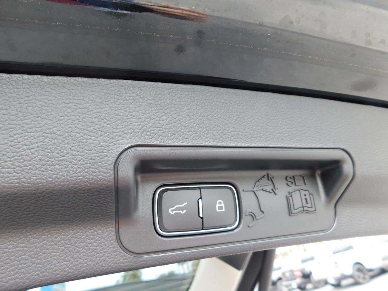 Ford Explorer Active w/200A Pkg RWD 2026