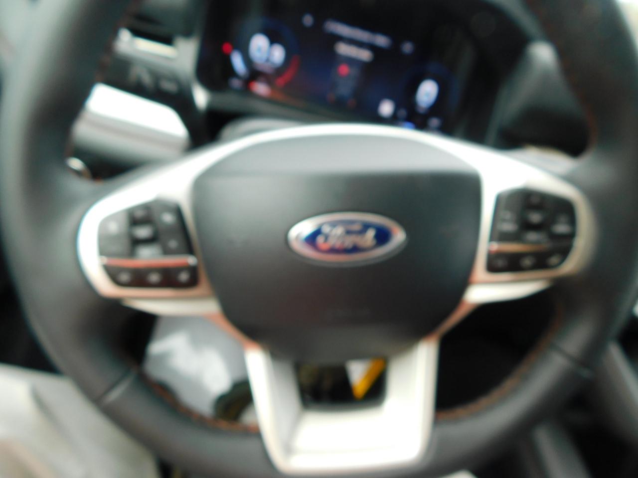 Ford Explorer Active w/200A Pkg RWD 2026