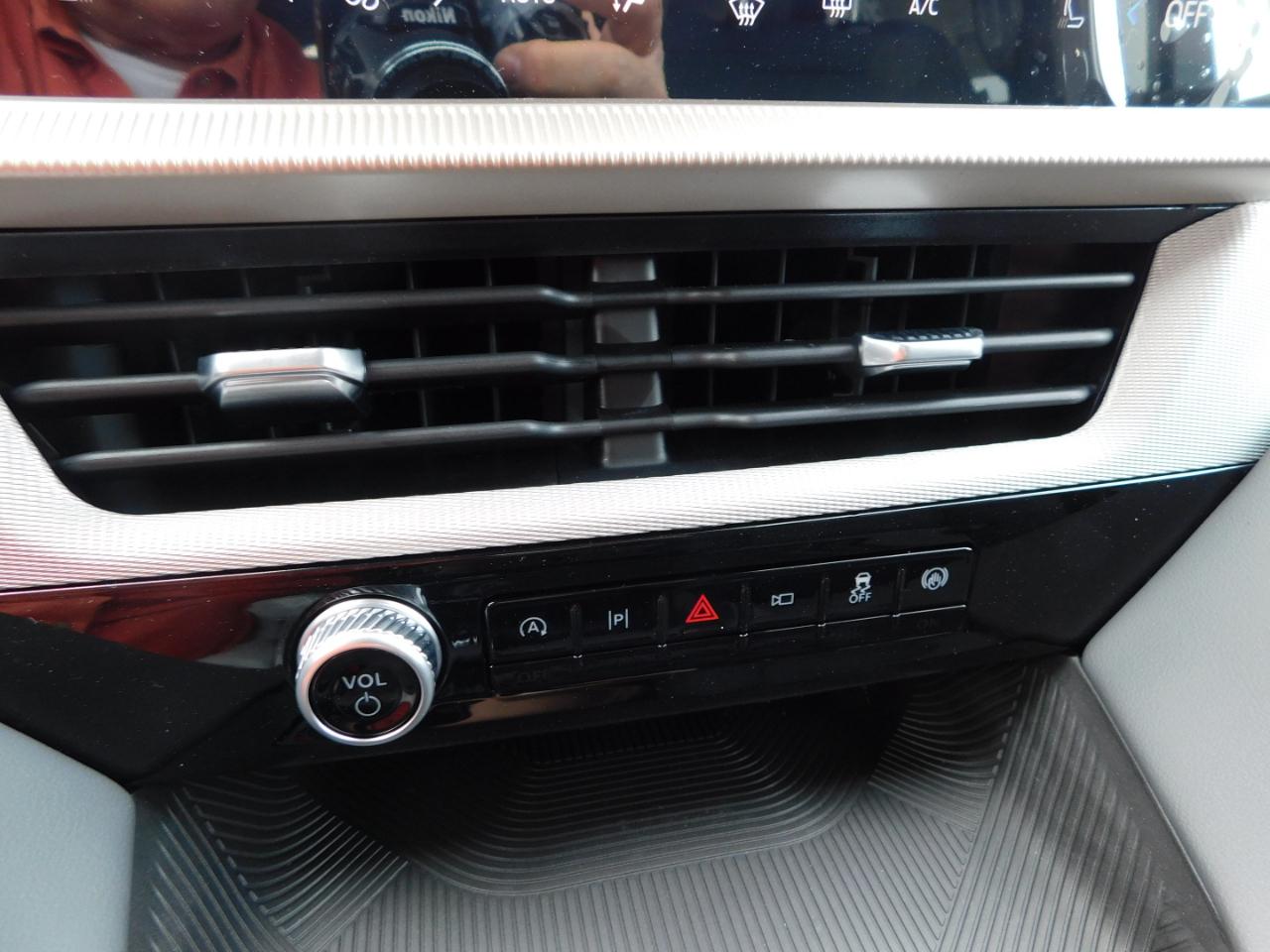 Ford Explorer Active w/200A Pkg RWD 2026