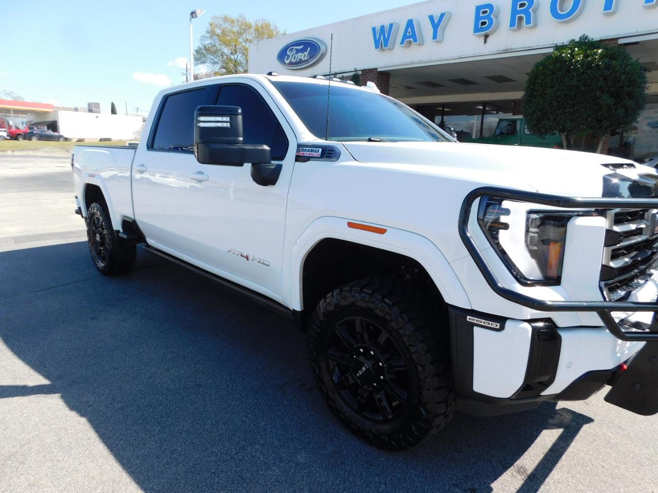 GMC Sierra 2500HD 4WD Crew Cab 159" AT4 2025