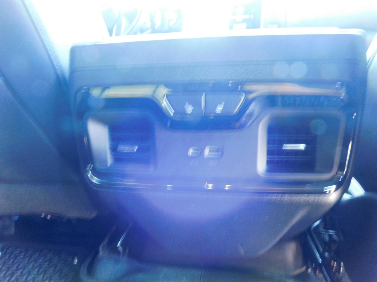 GMC Sierra 2500HD 4WD Crew Cab 159" AT4 2025