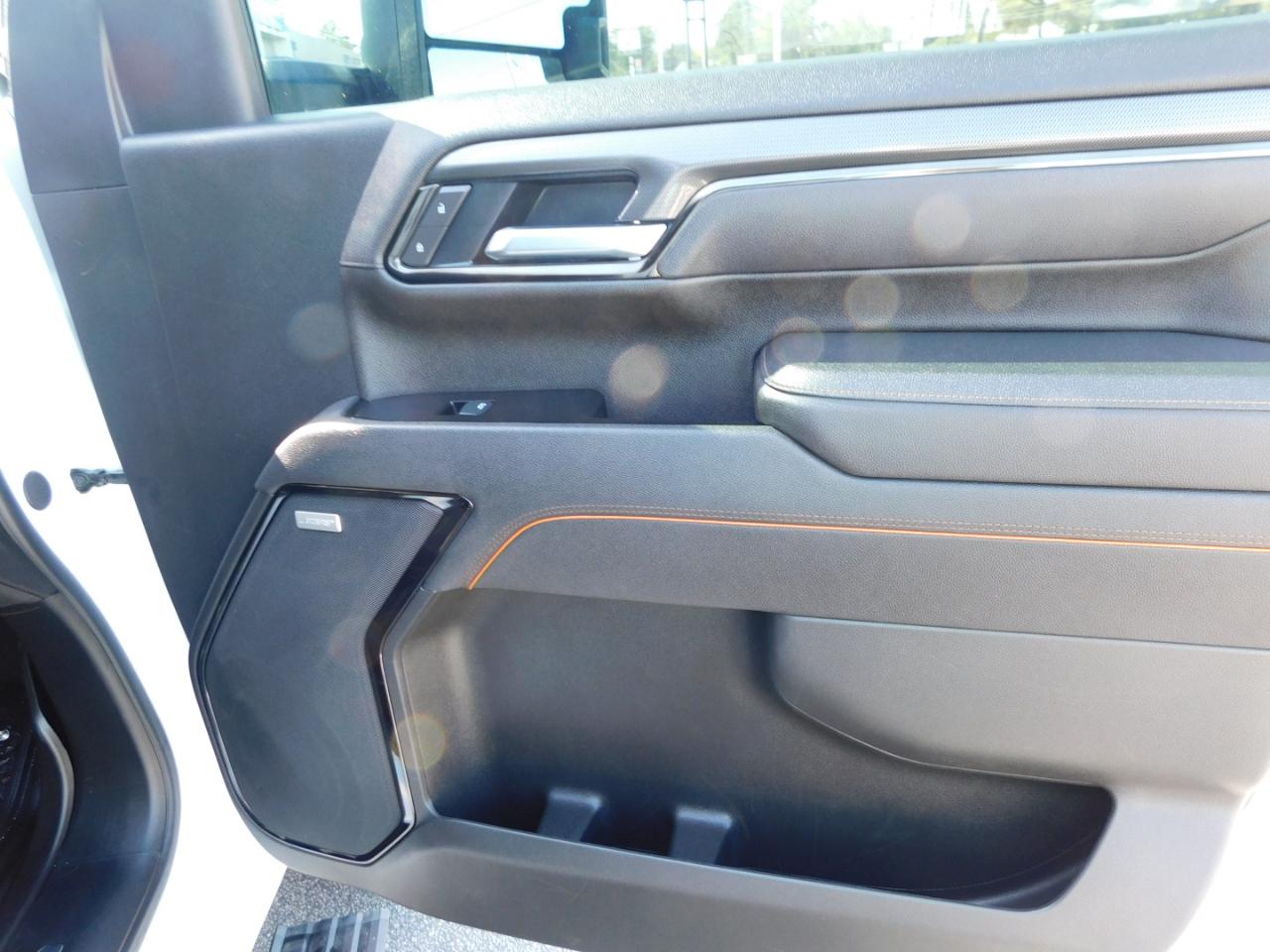 GMC Sierra 2500HD 4WD Crew Cab 159" AT4 2025