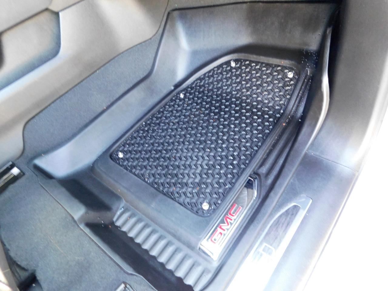 GMC Sierra 2500HD 4WD Crew Cab 159" AT4 2025