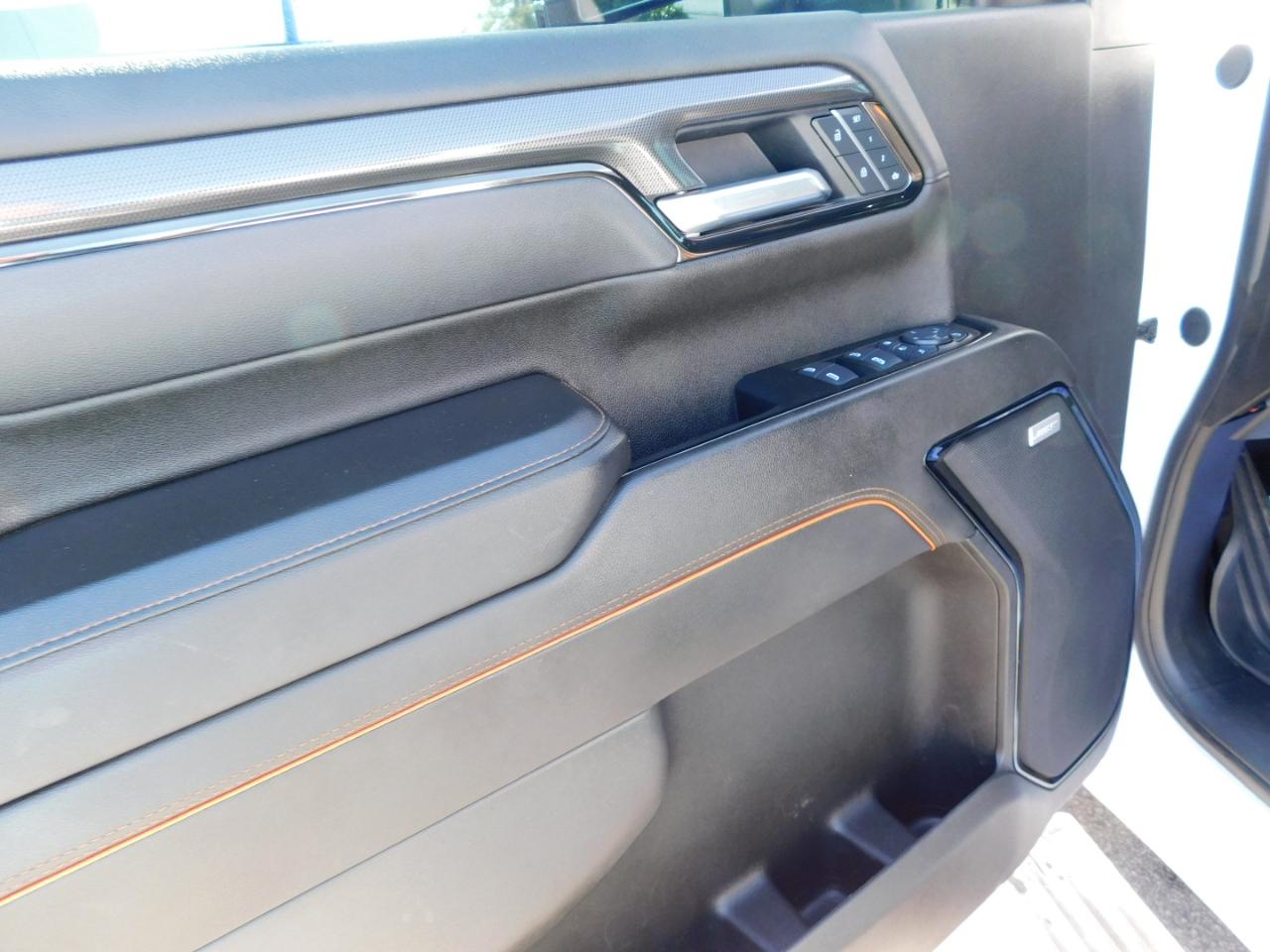 GMC Sierra 2500HD 4WD Crew Cab 159" AT4 2025