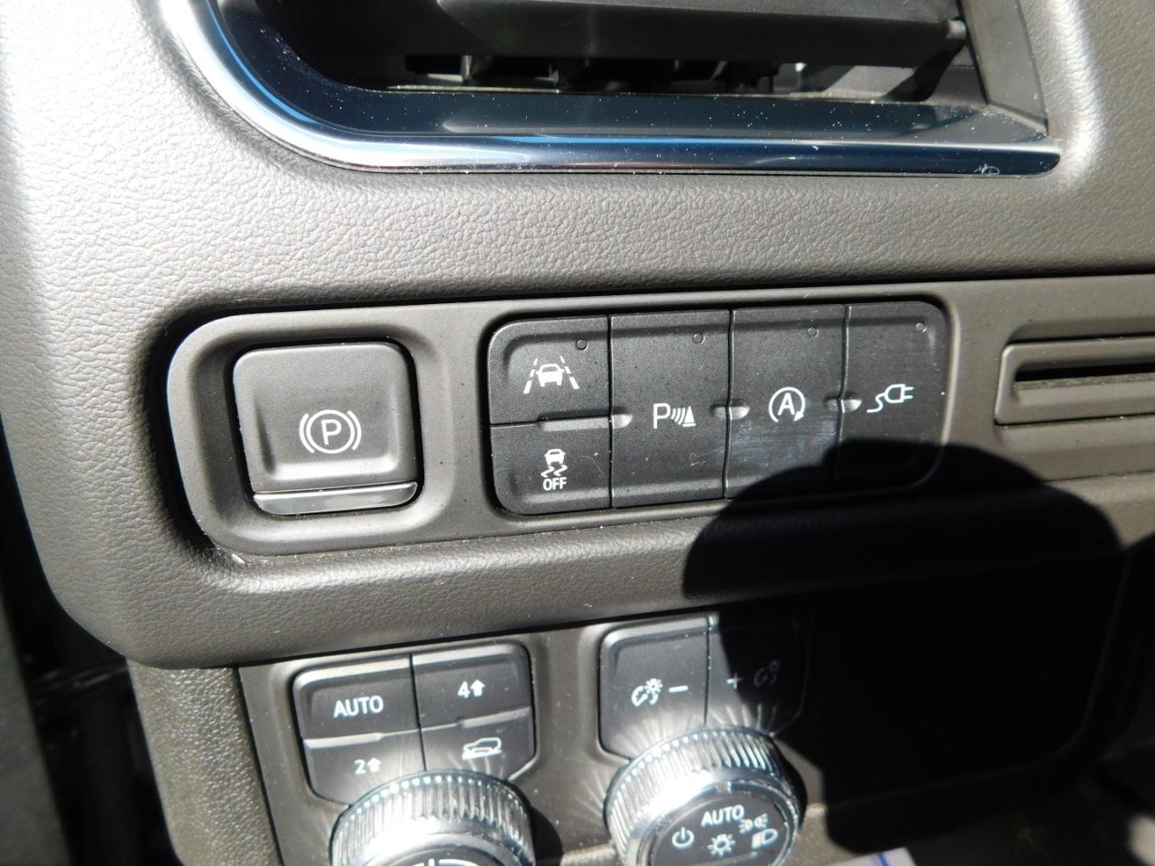 GMC Yukon 4WD 4dr SLE 2022