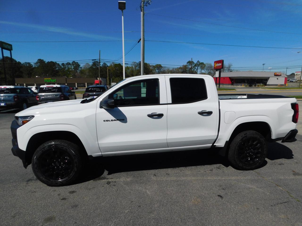 Chevrolet Colorado 2WD Crew Cab WT 2026