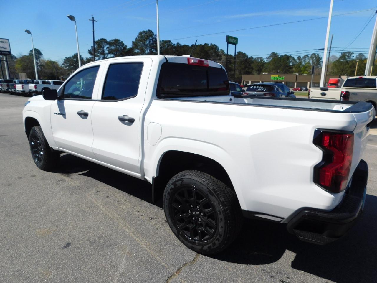 Chevrolet Colorado 2WD Crew Cab WT 2026