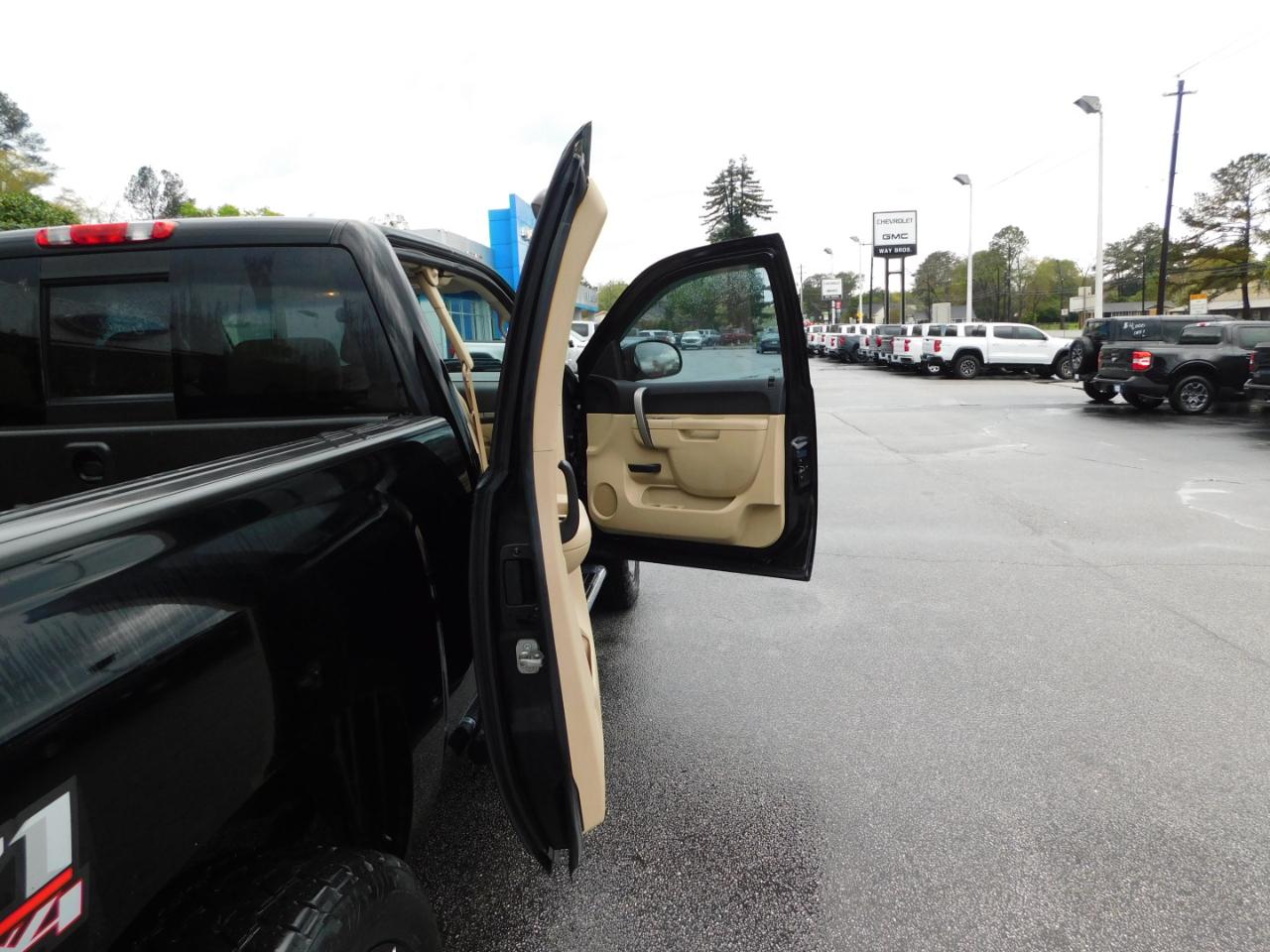 Chevrolet Silverado 1500 4WD Ext Cab 143.5" LT 2010