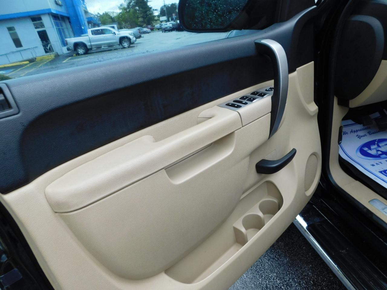 Chevrolet Silverado 1500 4WD Ext Cab 143.5" LT 2010