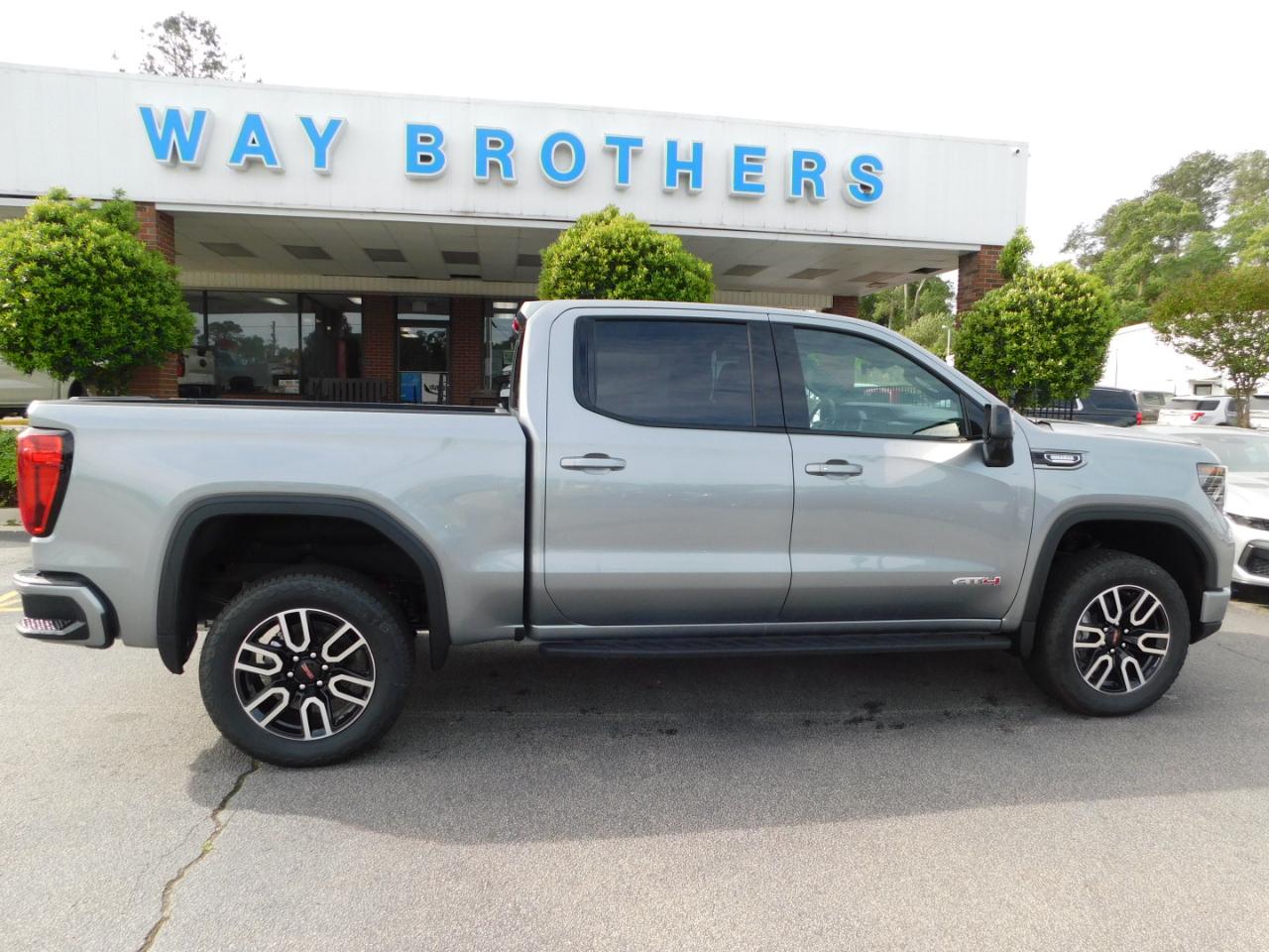 2026 GMC Sierra 1500 4WD CREW CAB 147" AT4