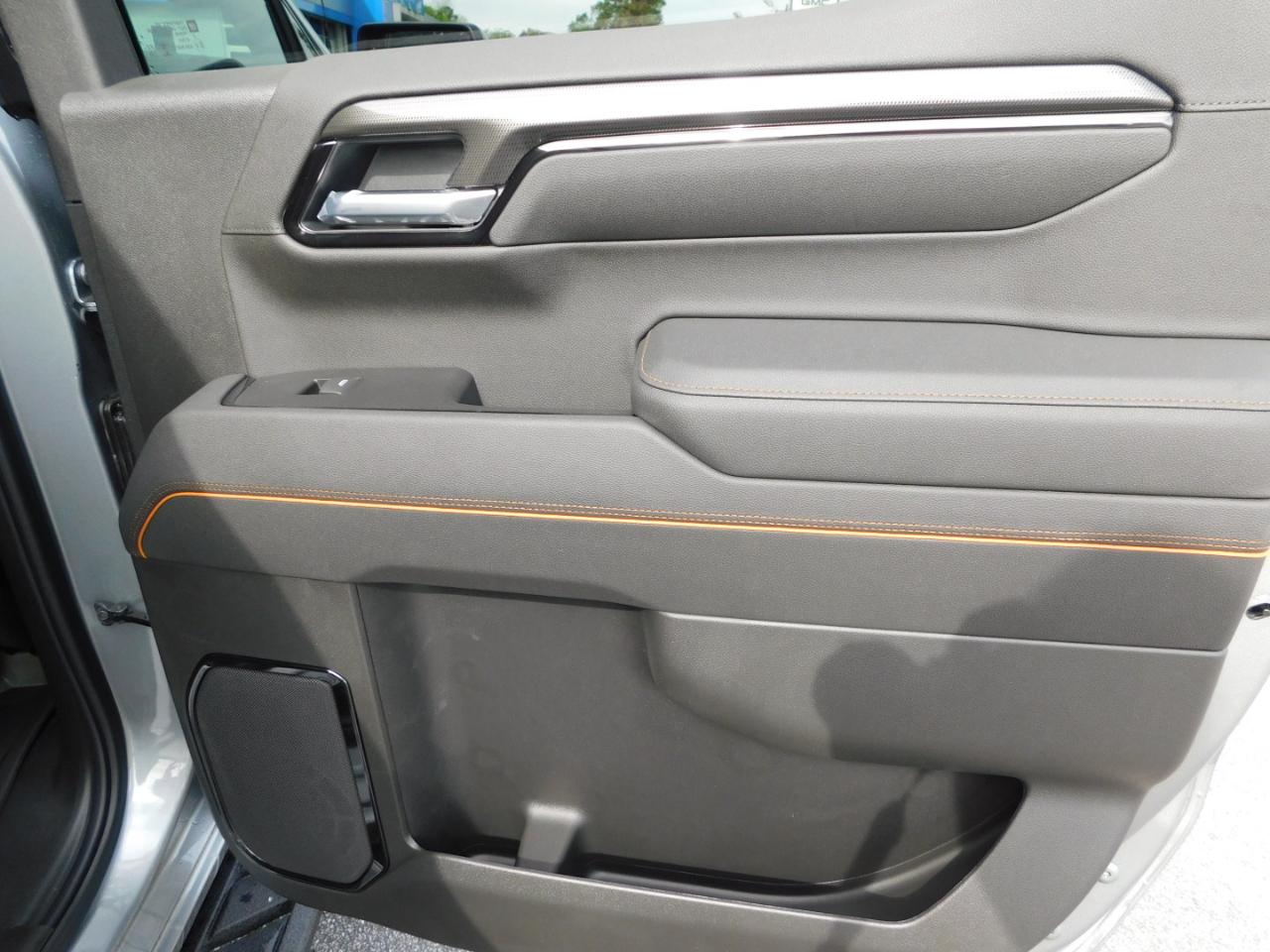 GMC Sierra 1500 4WD Crew Cab 147" AT4 2026