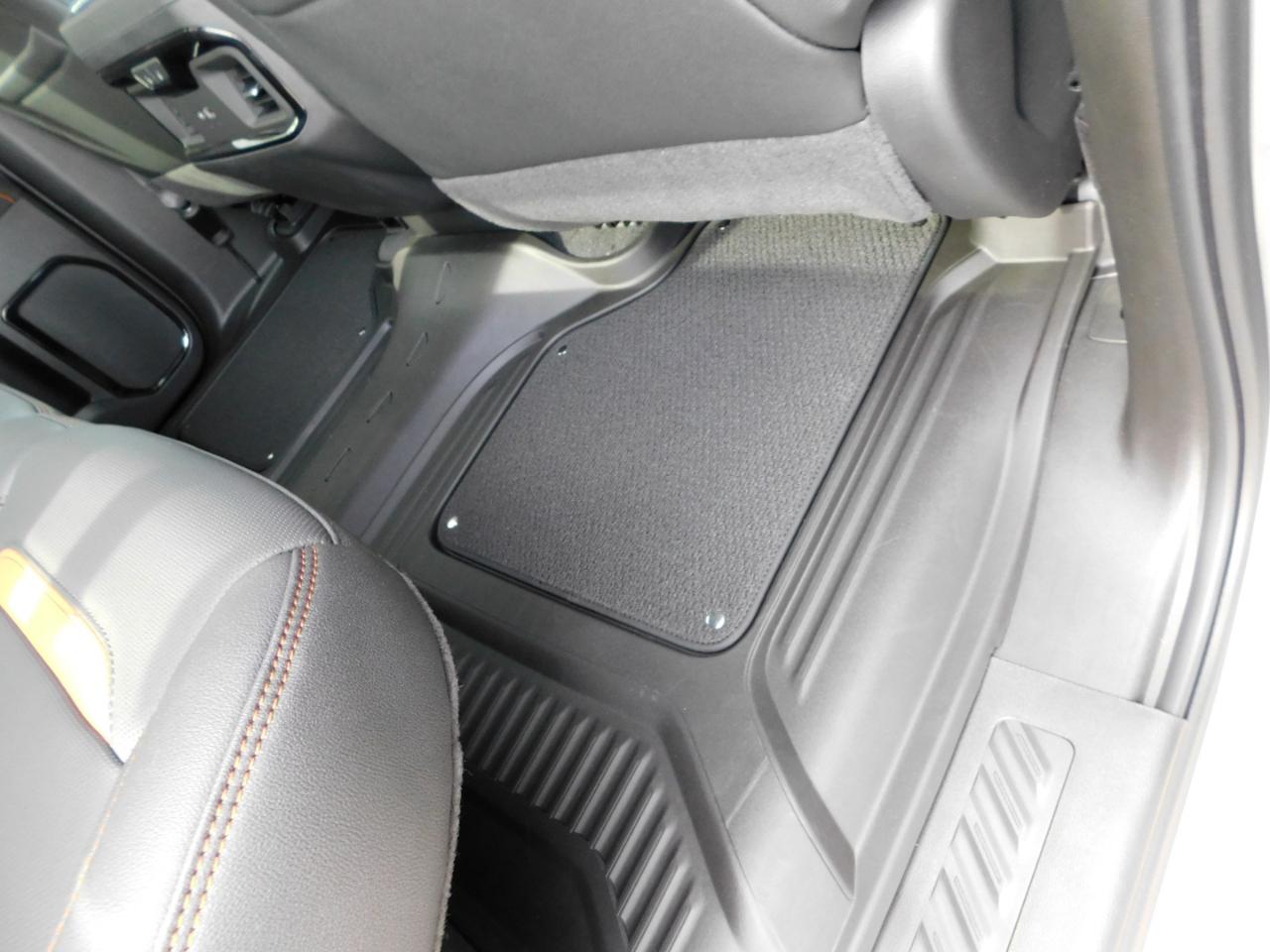 GMC Sierra 1500 4WD Crew Cab 147" AT4 2026