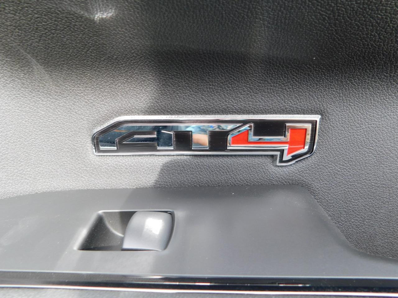 GMC Sierra 1500 4WD Crew Cab 147" AT4 2026