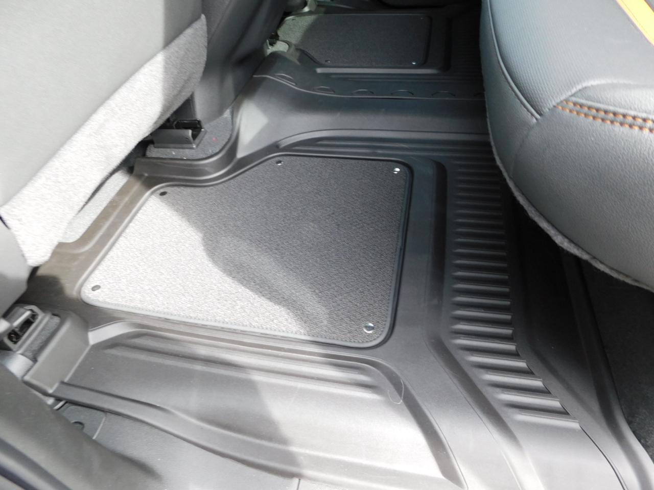 GMC Sierra 1500 4WD Crew Cab 147" AT4 2026