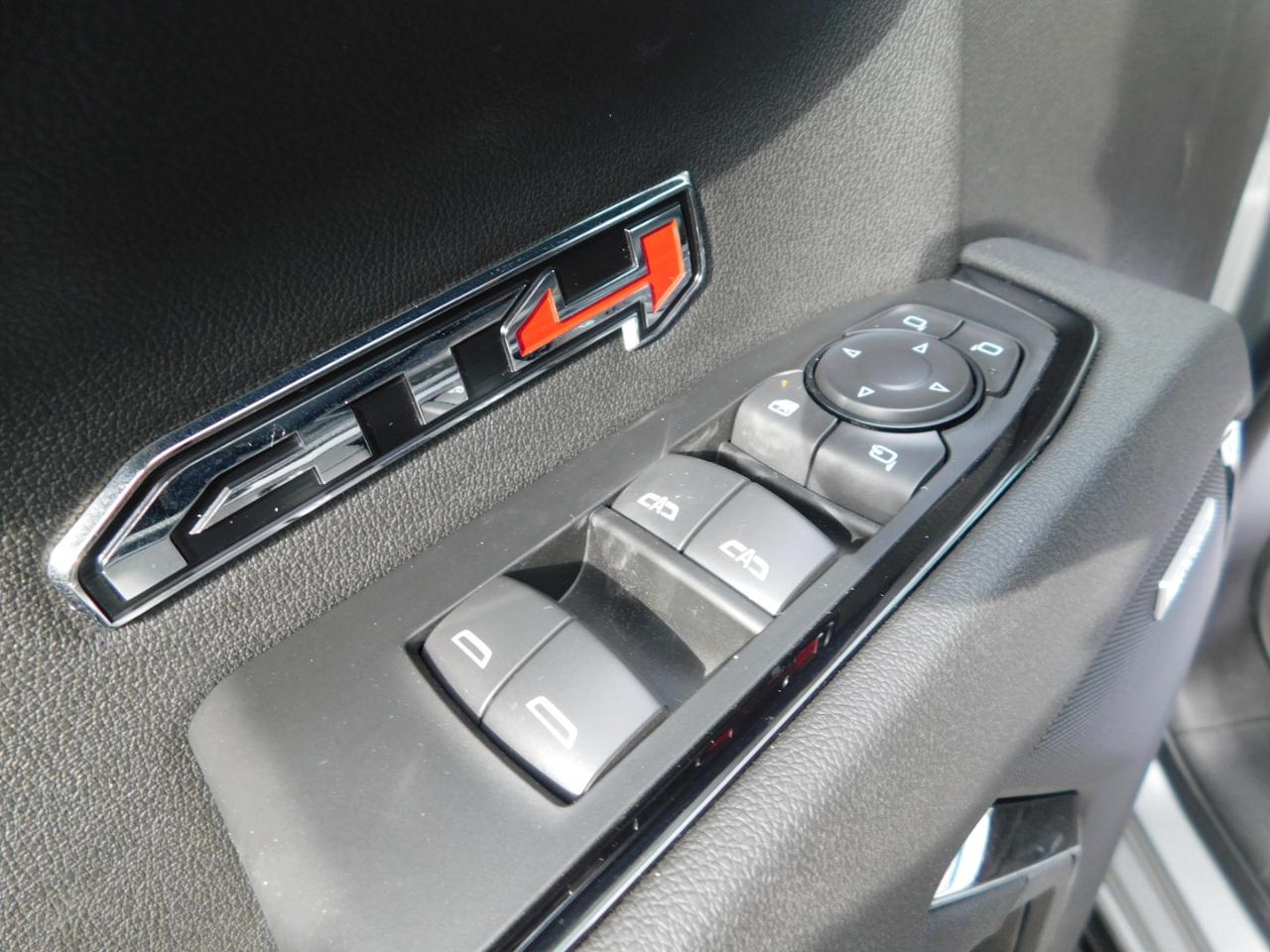 GMC Sierra 1500 4WD Crew Cab 147" AT4 2026