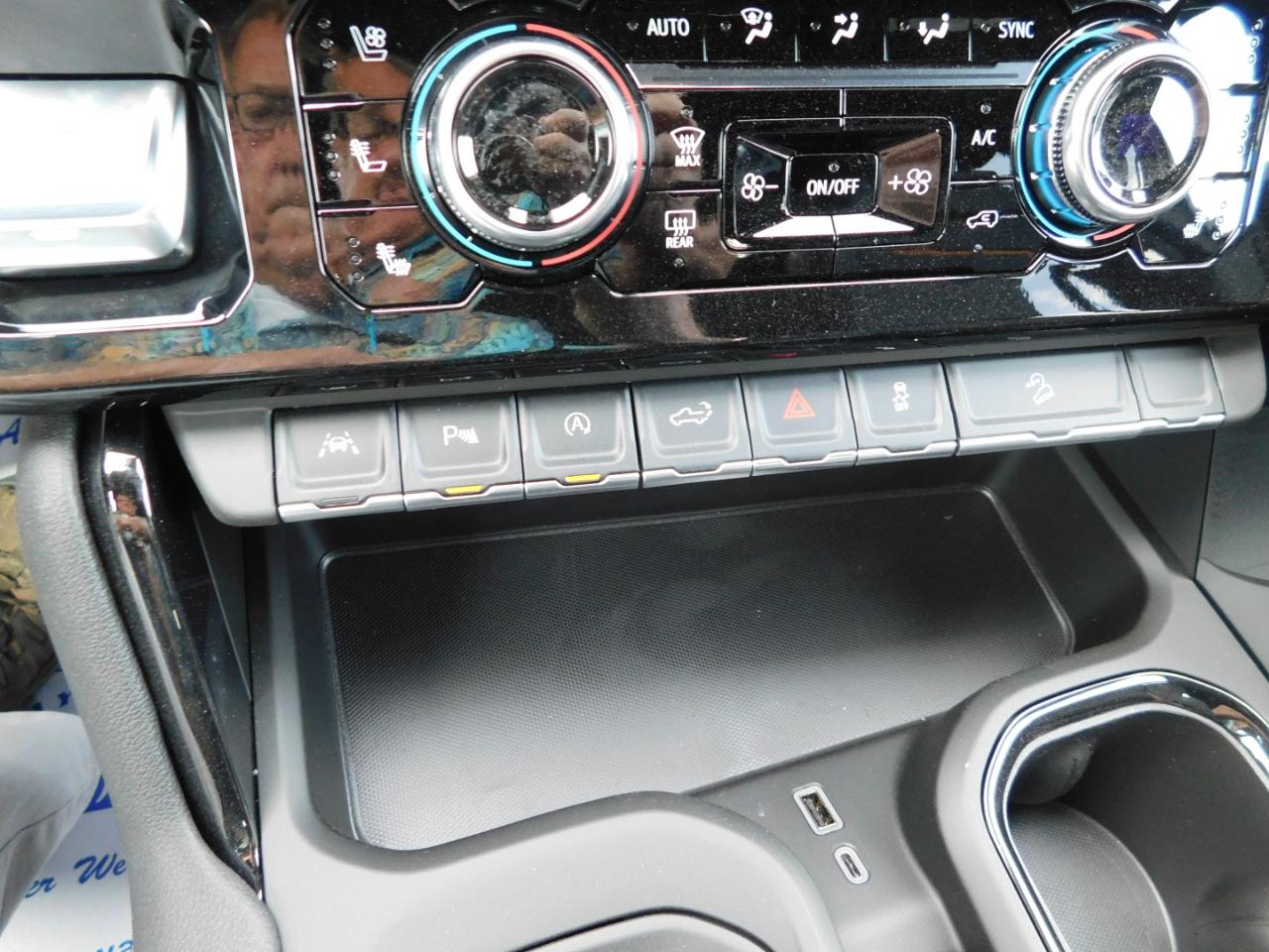 GMC Sierra 1500 4WD Crew Cab 147" AT4 2026