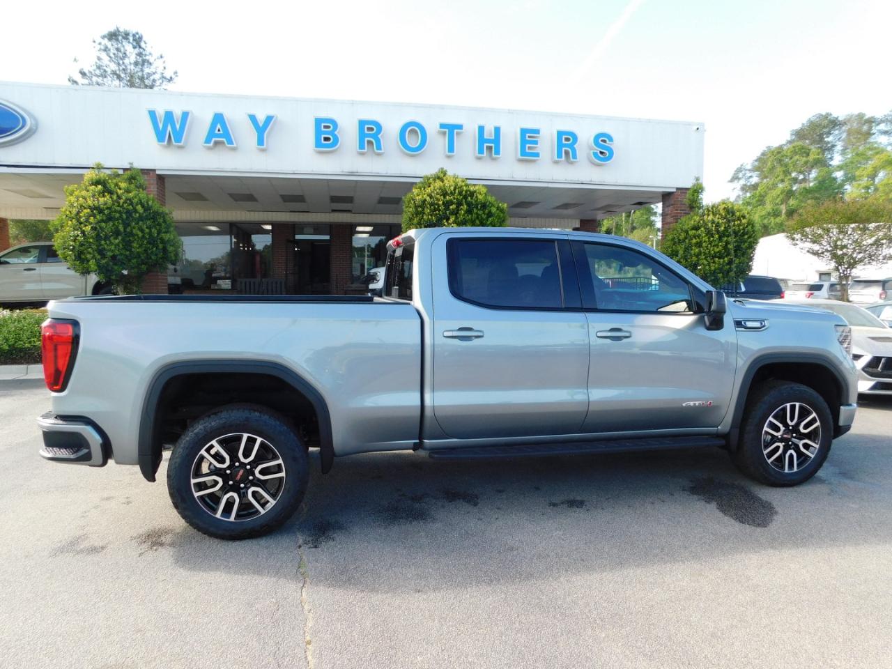 2026 GMC Sierra 1500 4WD CREW CAB 147" AT4