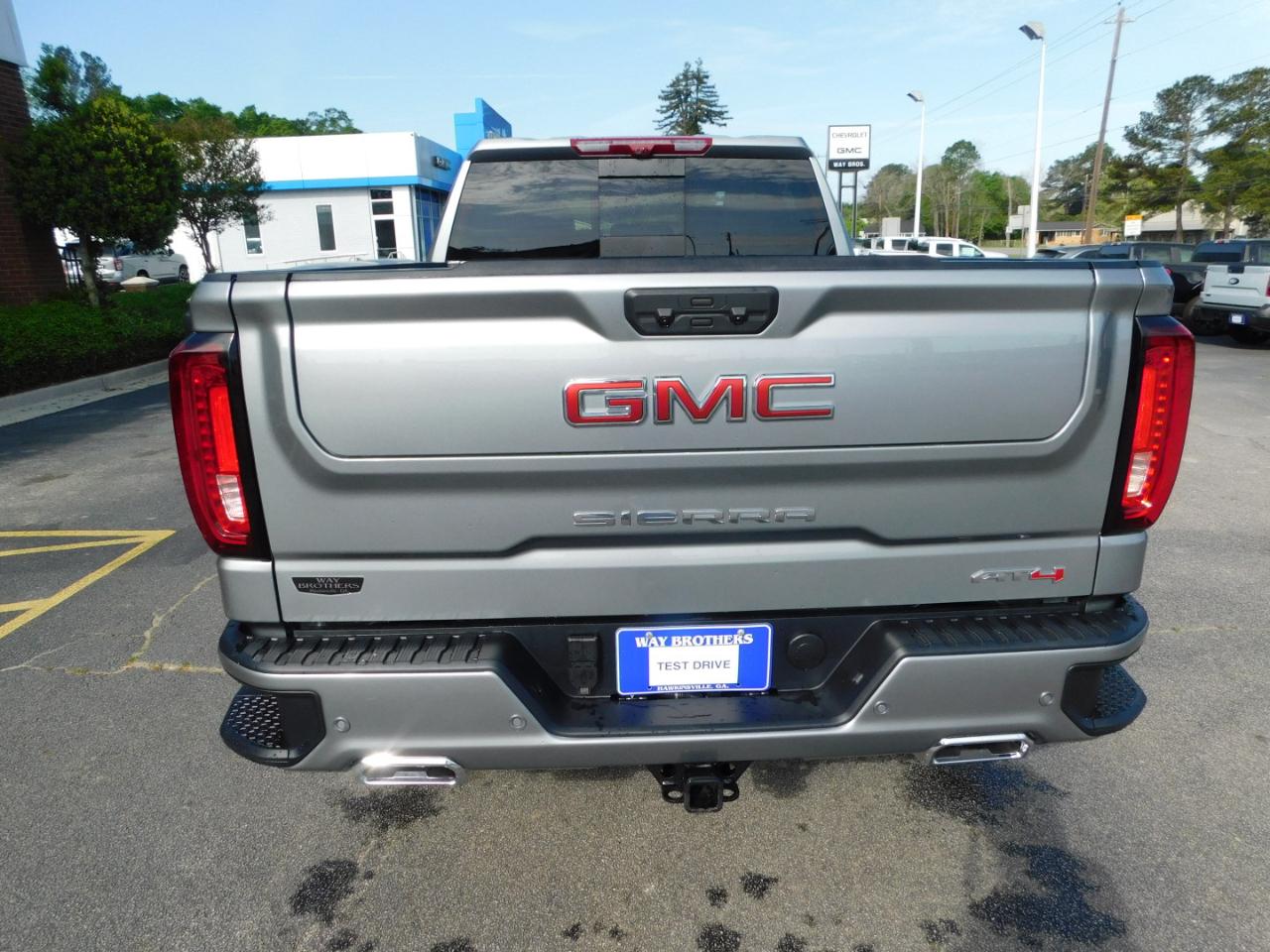 GMC Sierra 1500 4WD Crew Cab 147" AT4 2026