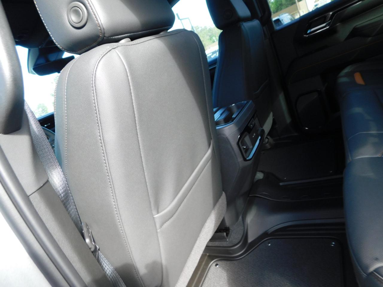 GMC Sierra 1500 4WD Crew Cab 147" AT4 2026