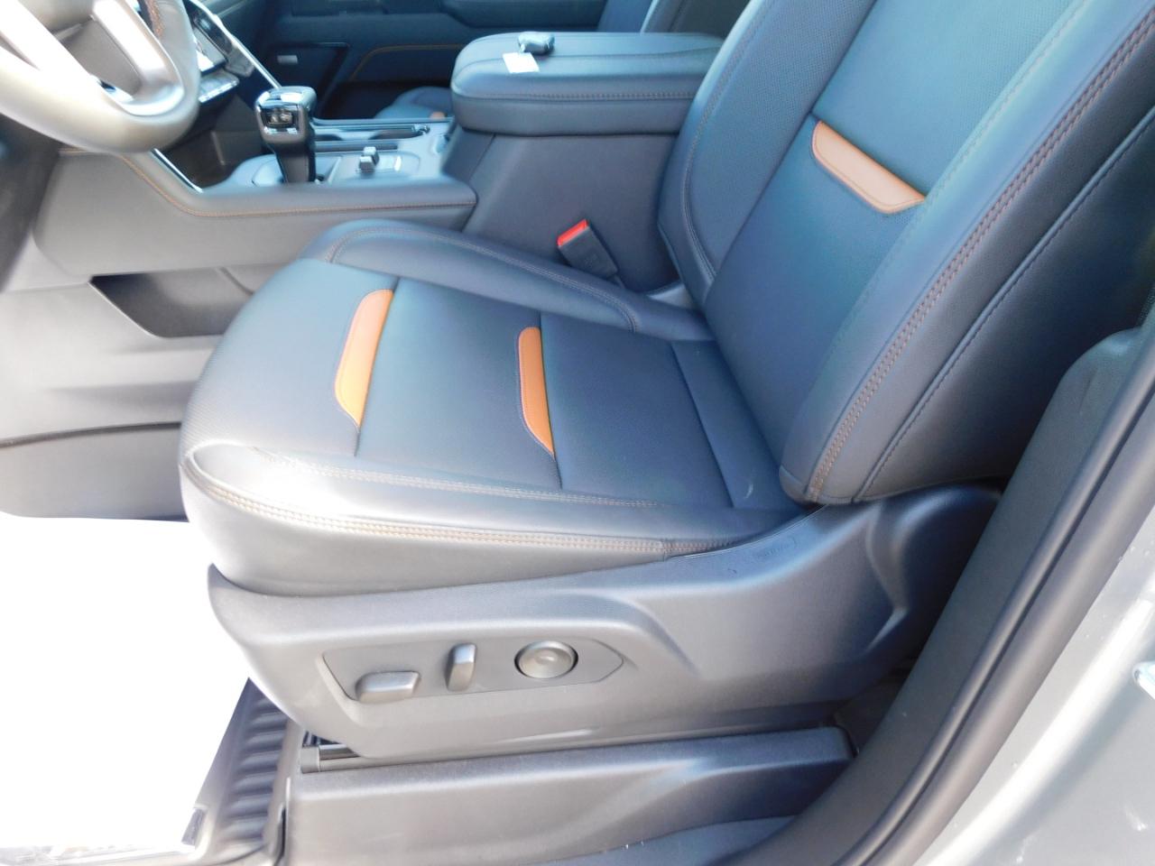 GMC Sierra 1500 4WD Crew Cab 147" AT4 2026