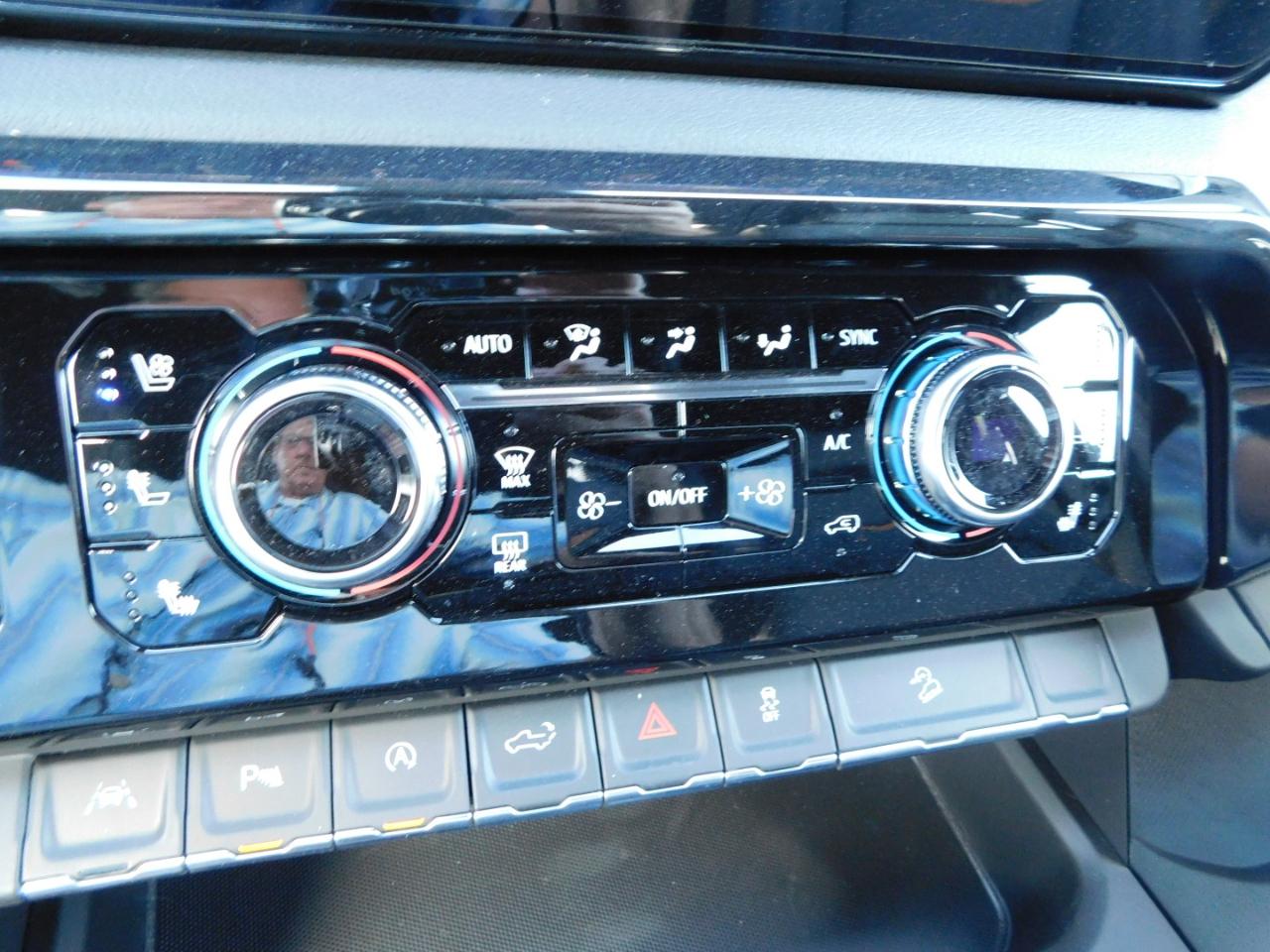 GMC Sierra 1500 4WD Crew Cab 147" AT4 2026