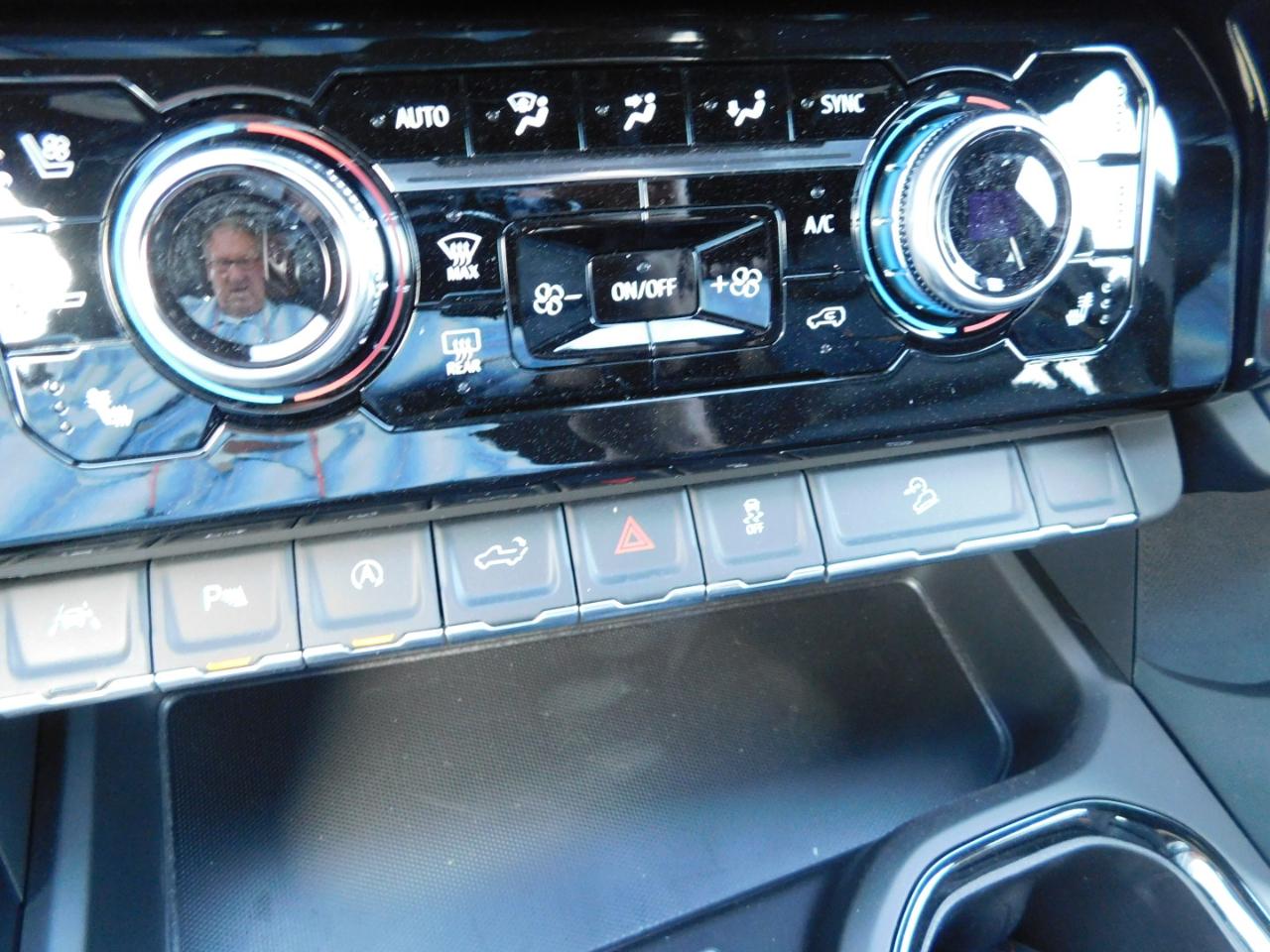 GMC Sierra 1500 4WD Crew Cab 147" AT4 2026