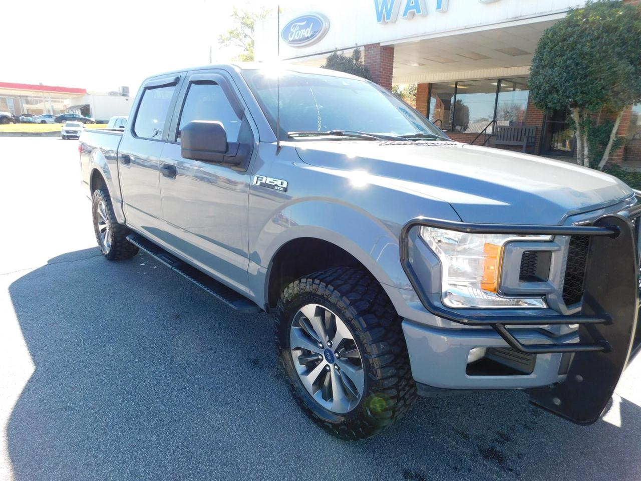 Ford F-150 4WD SuperCrew 145" STX 2019