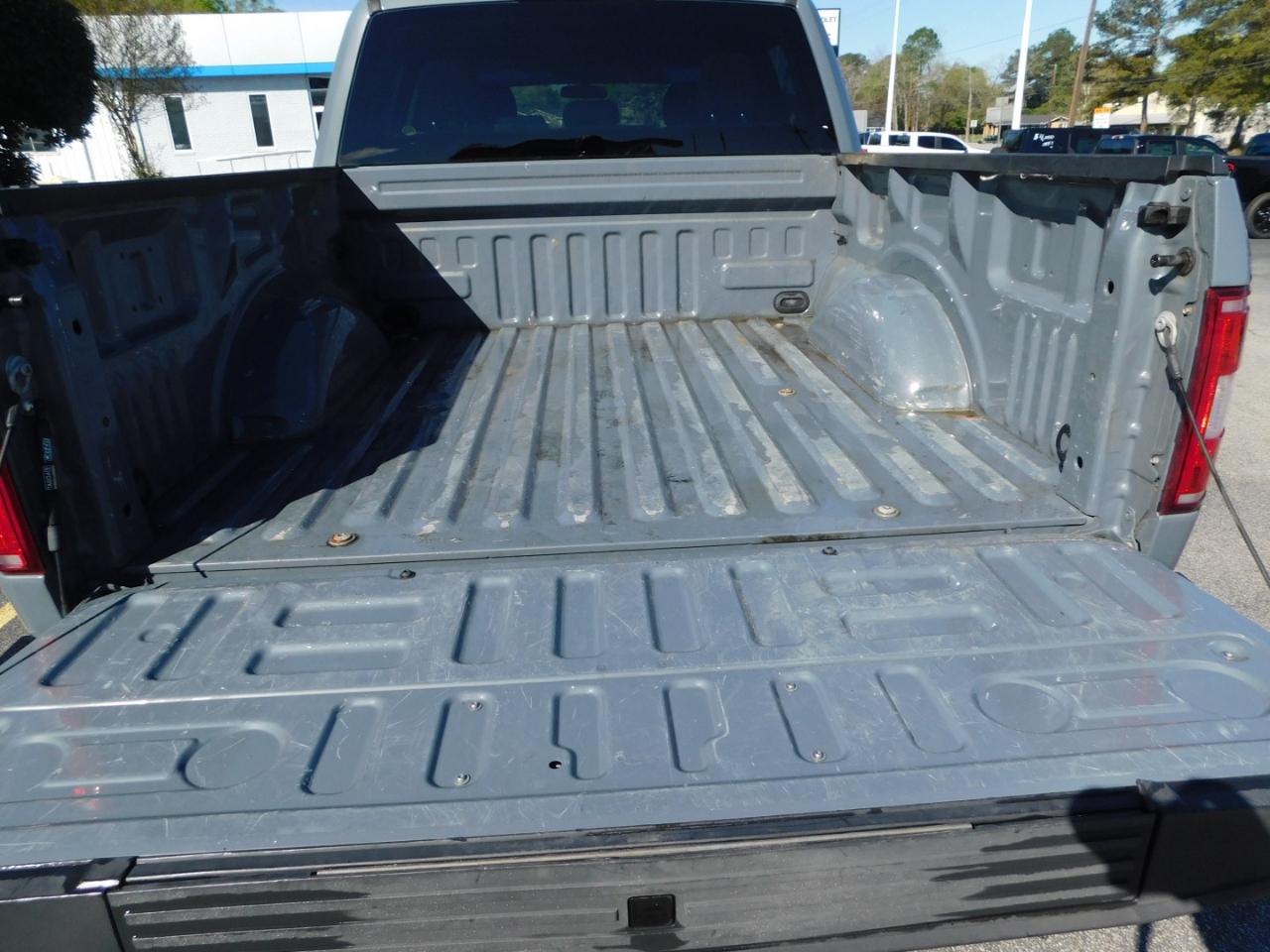 Ford F-150 4WD SuperCrew 145" STX 2019