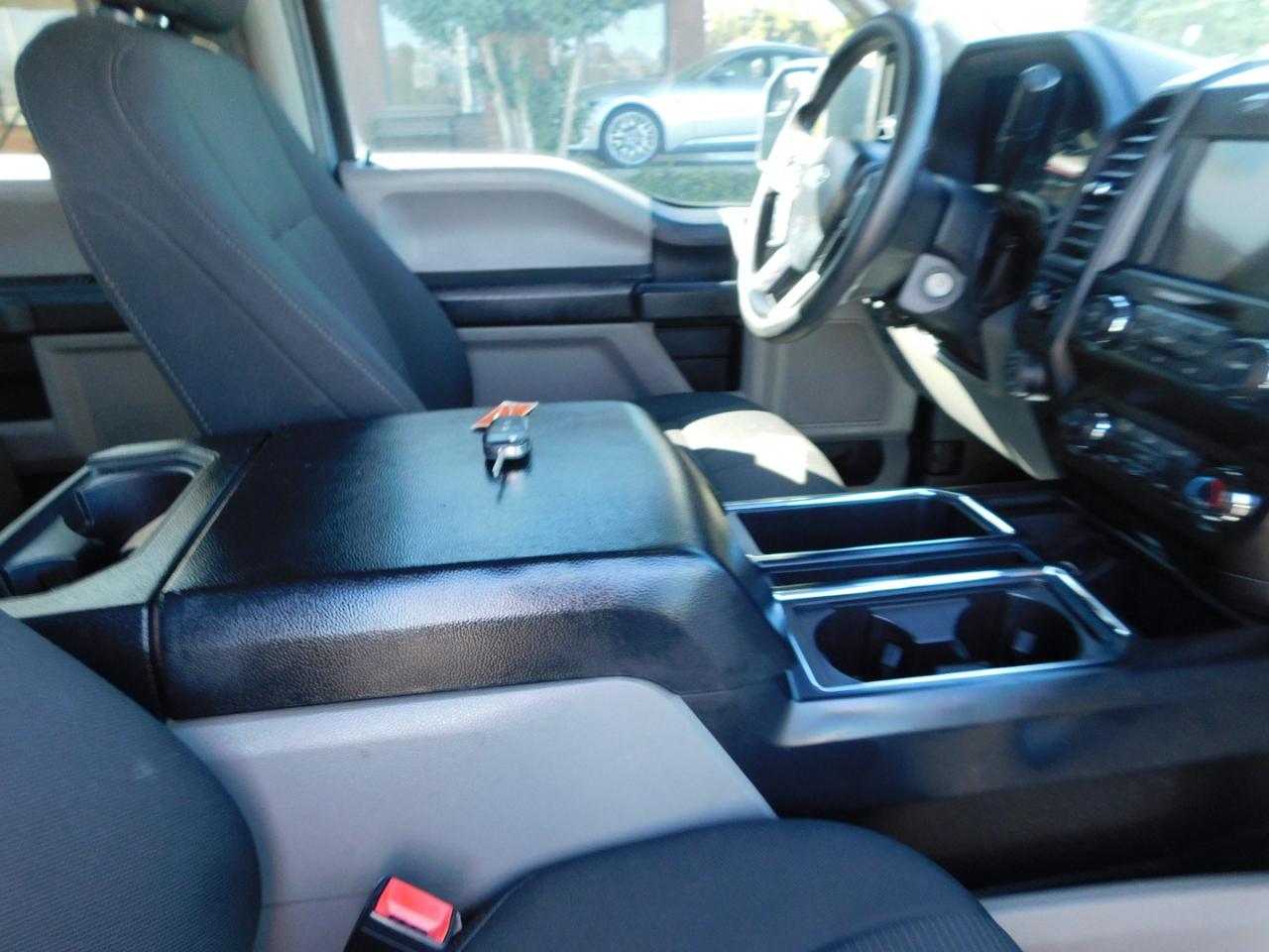 Ford F-150 4WD SuperCrew 145" STX 2019