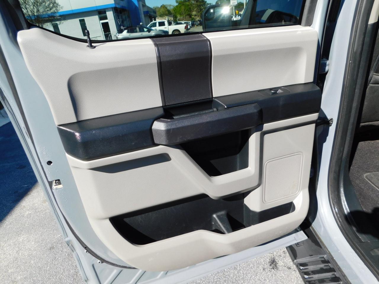 Ford F-150 4WD SuperCrew 145" STX 2019