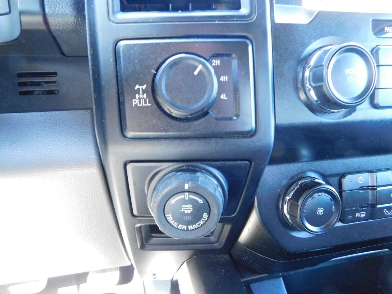 Ford F-150 4WD SuperCrew 145" STX 2019