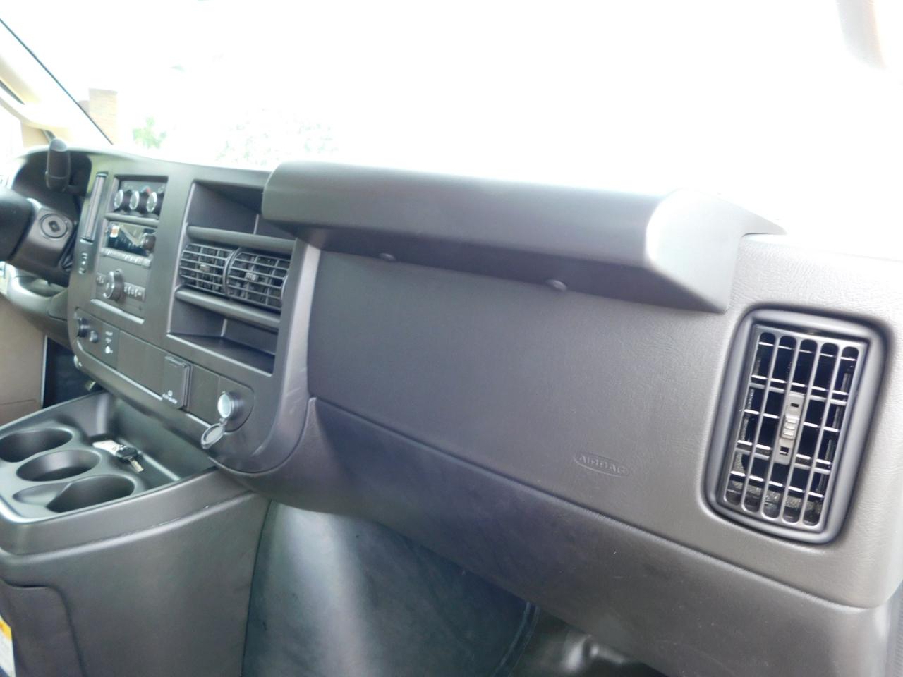 GMC Savana Cargo Van RWD 3500 155" 2026