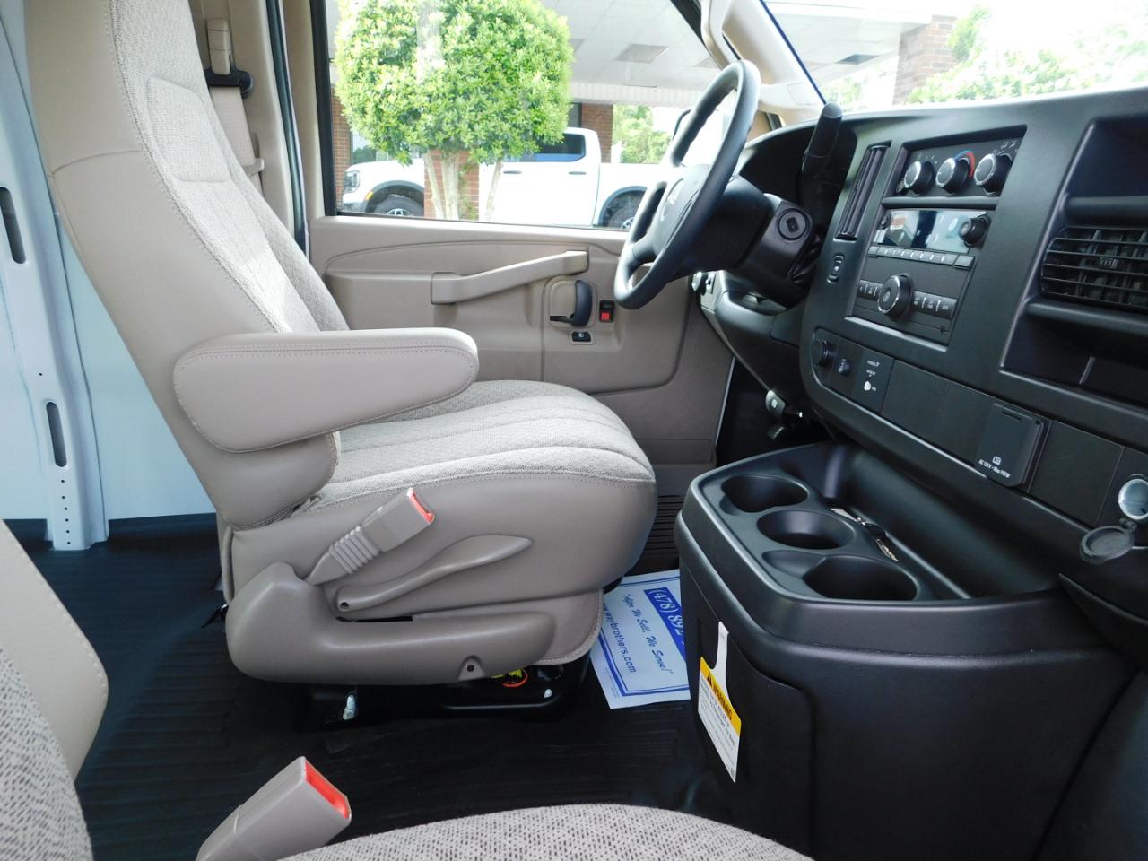 GMC Savana Cargo Van RWD 3500 155" 2026