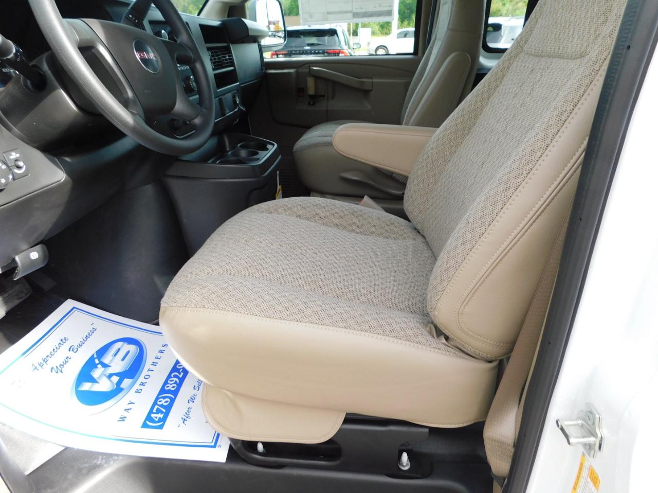 GMC Savana Cargo Van RWD 3500 155" 2026
