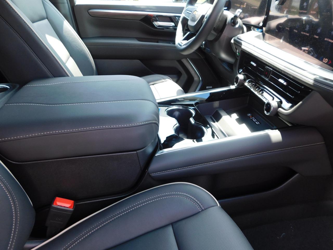Chevrolet Tahoe 2WD 4dr Premier 2026