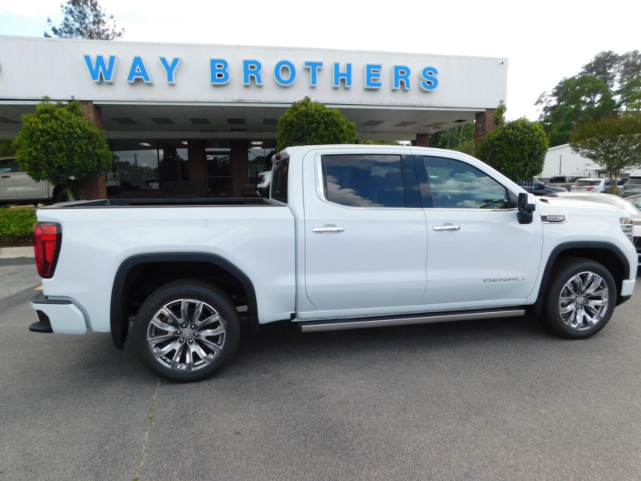 2026 GMC Sierra 1500 4WD CREW CAB 147" DENALI