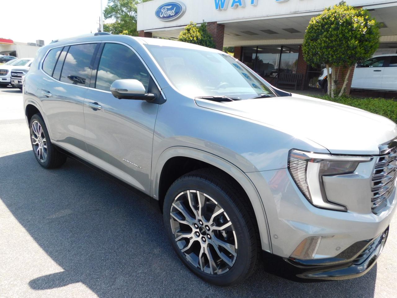 GMC Acadia FWD 4dr Denali Ultimate 2026