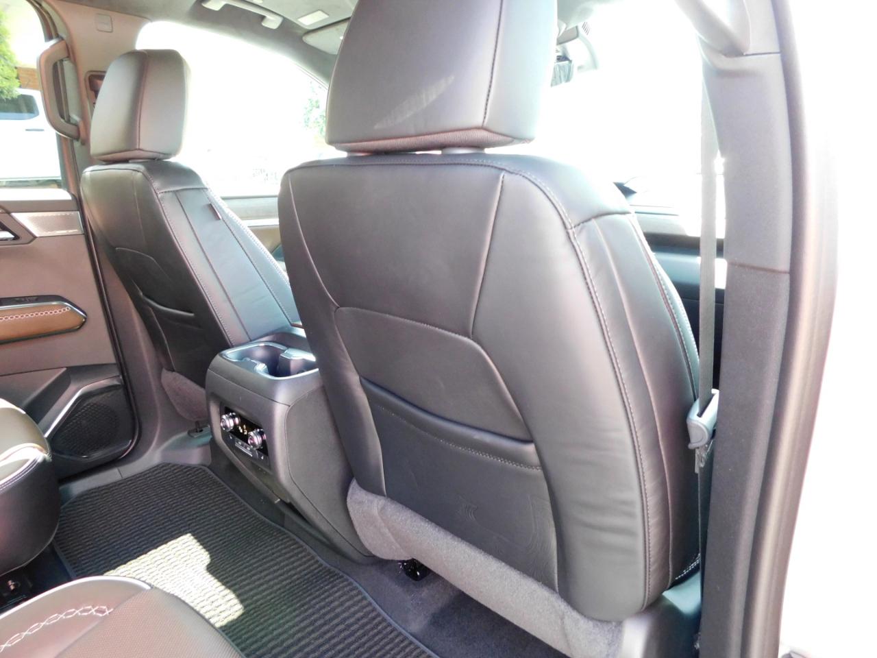 GMC Acadia FWD 4dr Denali Ultimate 2026